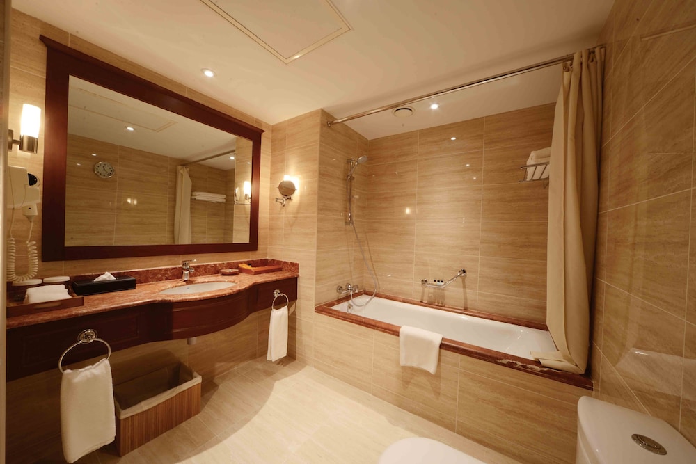 Lotte City Hotel Tashkent Palace 35/64