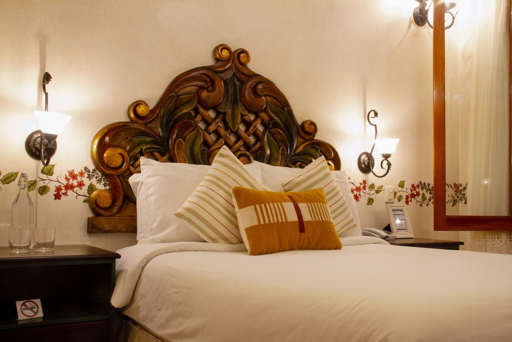Los Pilares Hotel 43/63