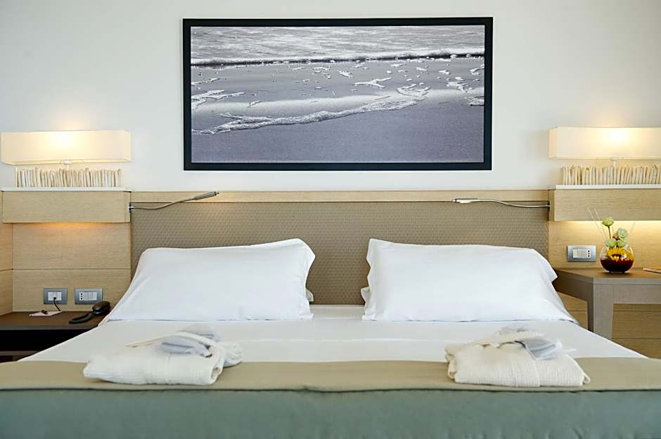 Grand, Garden, Classic, Double Bed