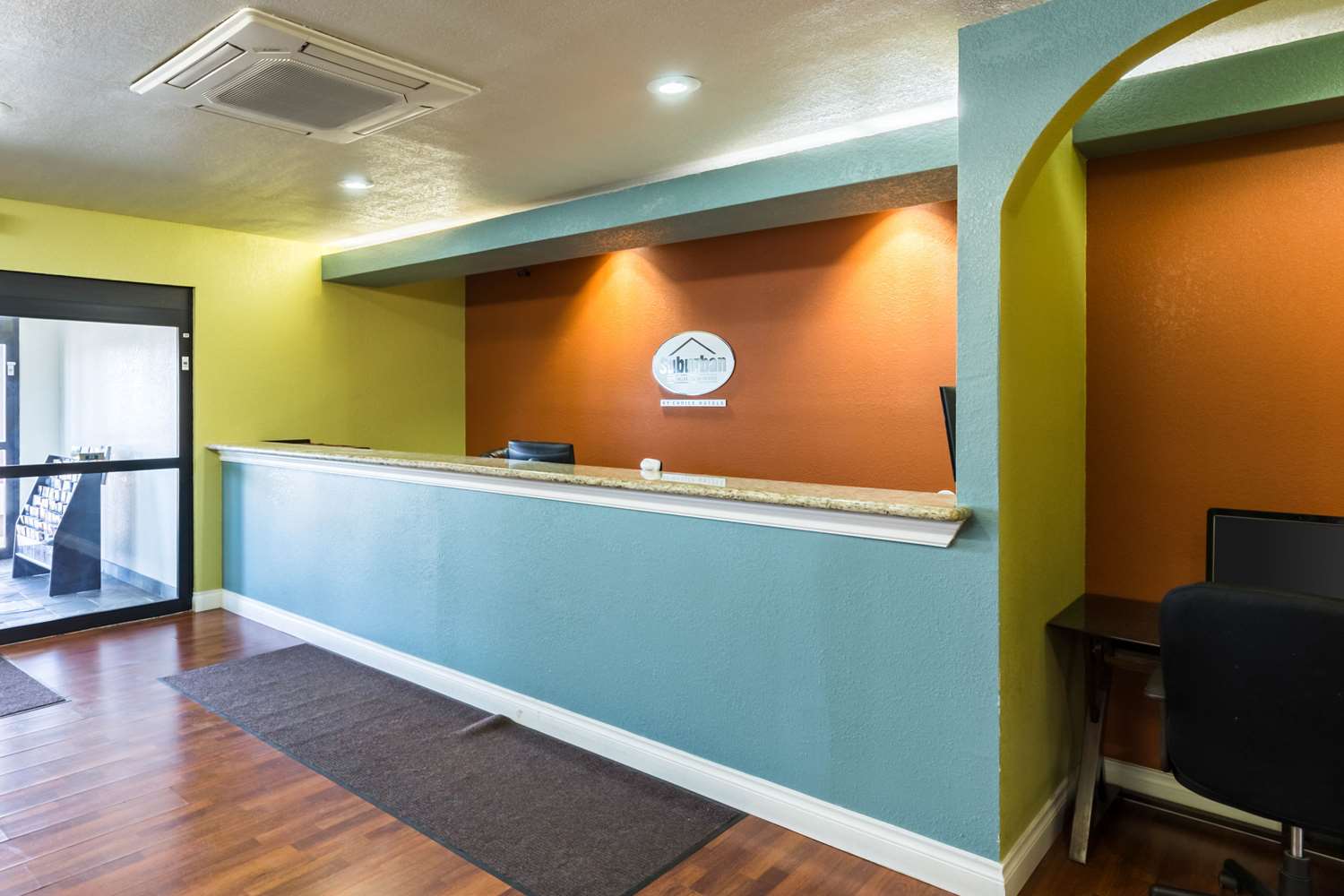 Suburban Studios Beaumont, TX photo3