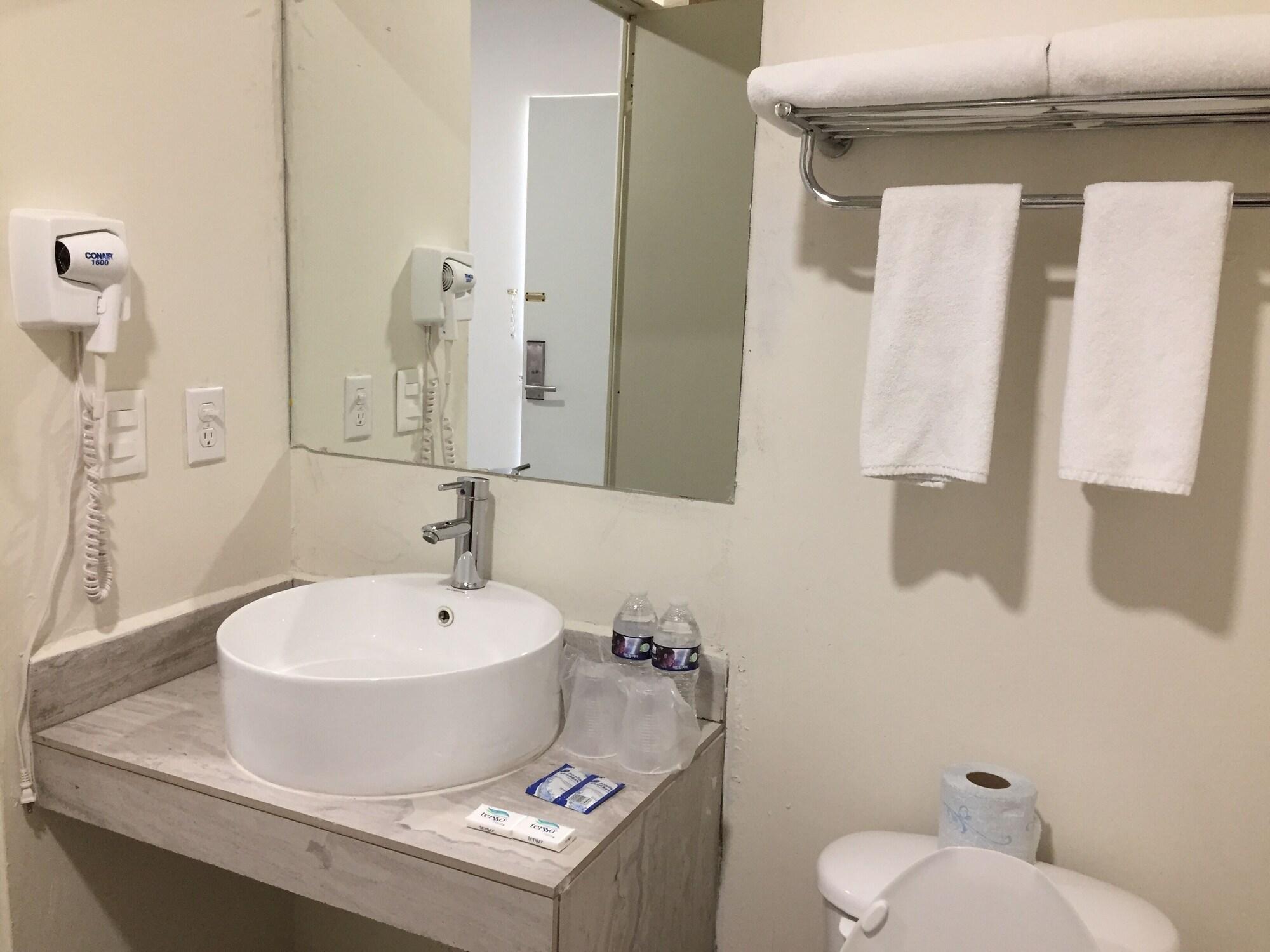 Capital Hotel 27/27