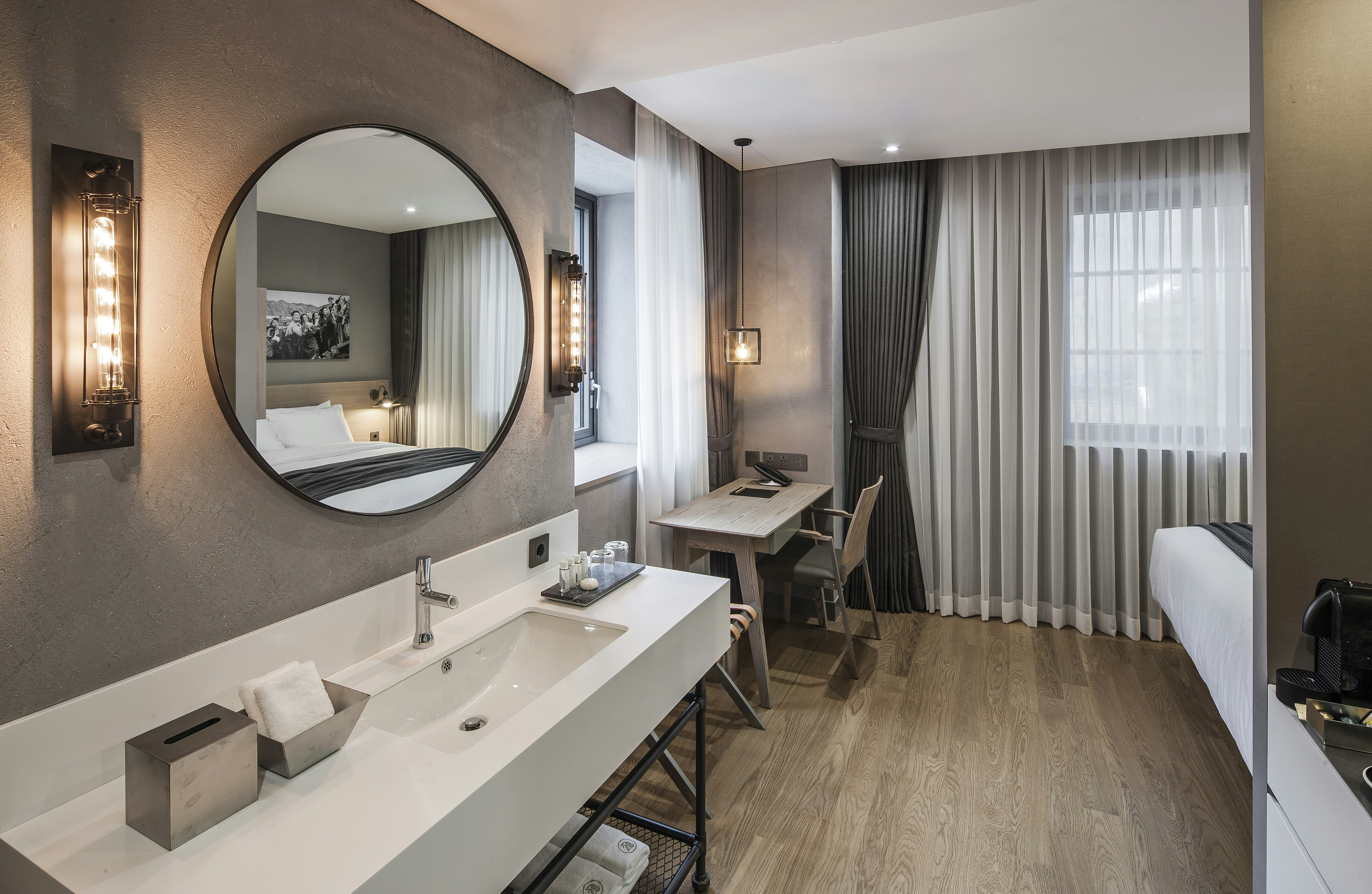 Semi Deluxe، HOTEL 28 MYEONGDONG 2/4