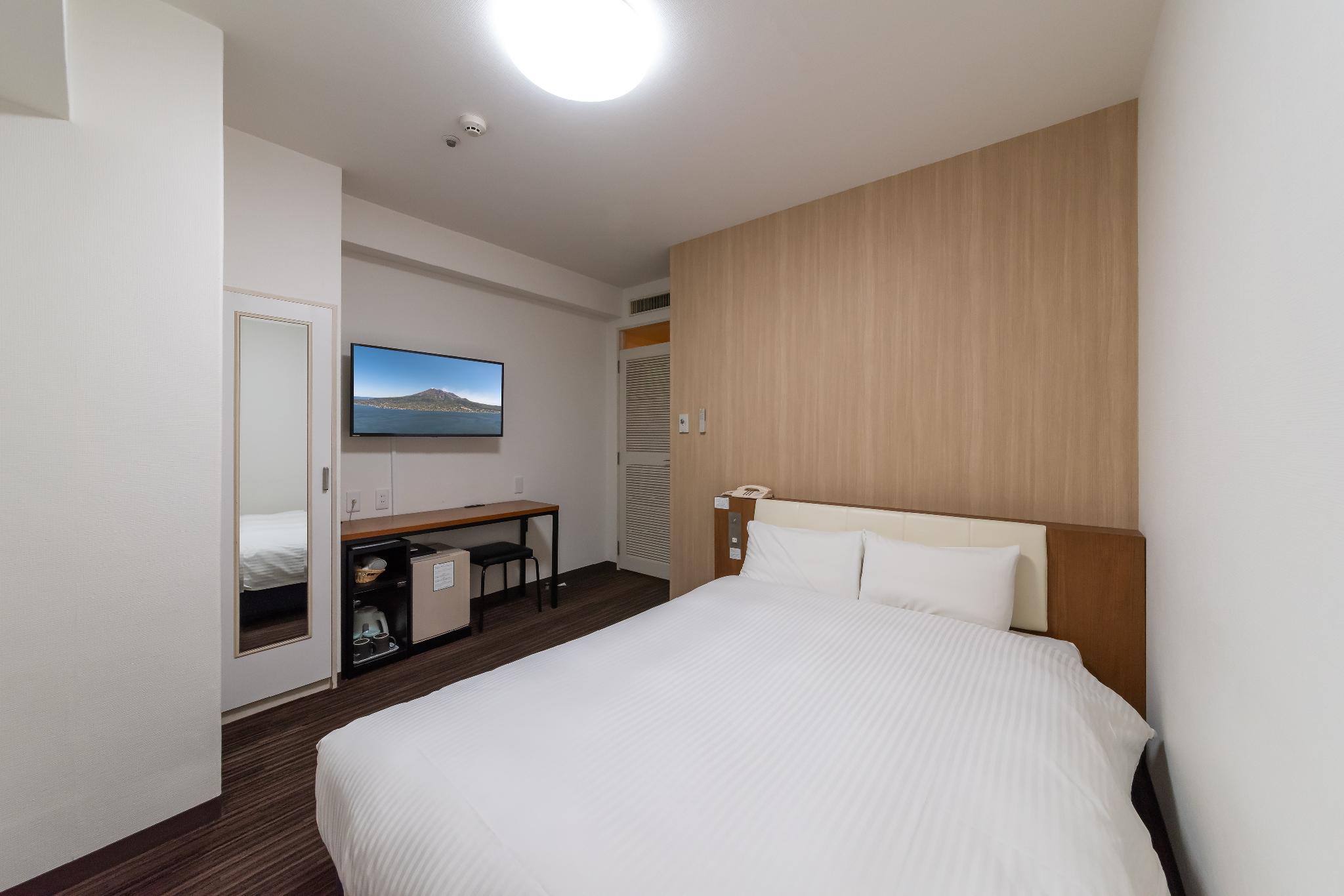 Semi Room, Single, Semi Double Bed, Smoking