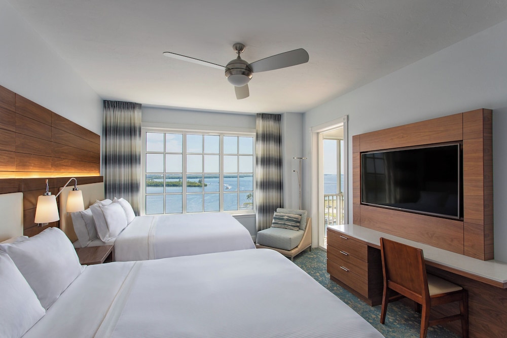 2 Bedrooms, Suite