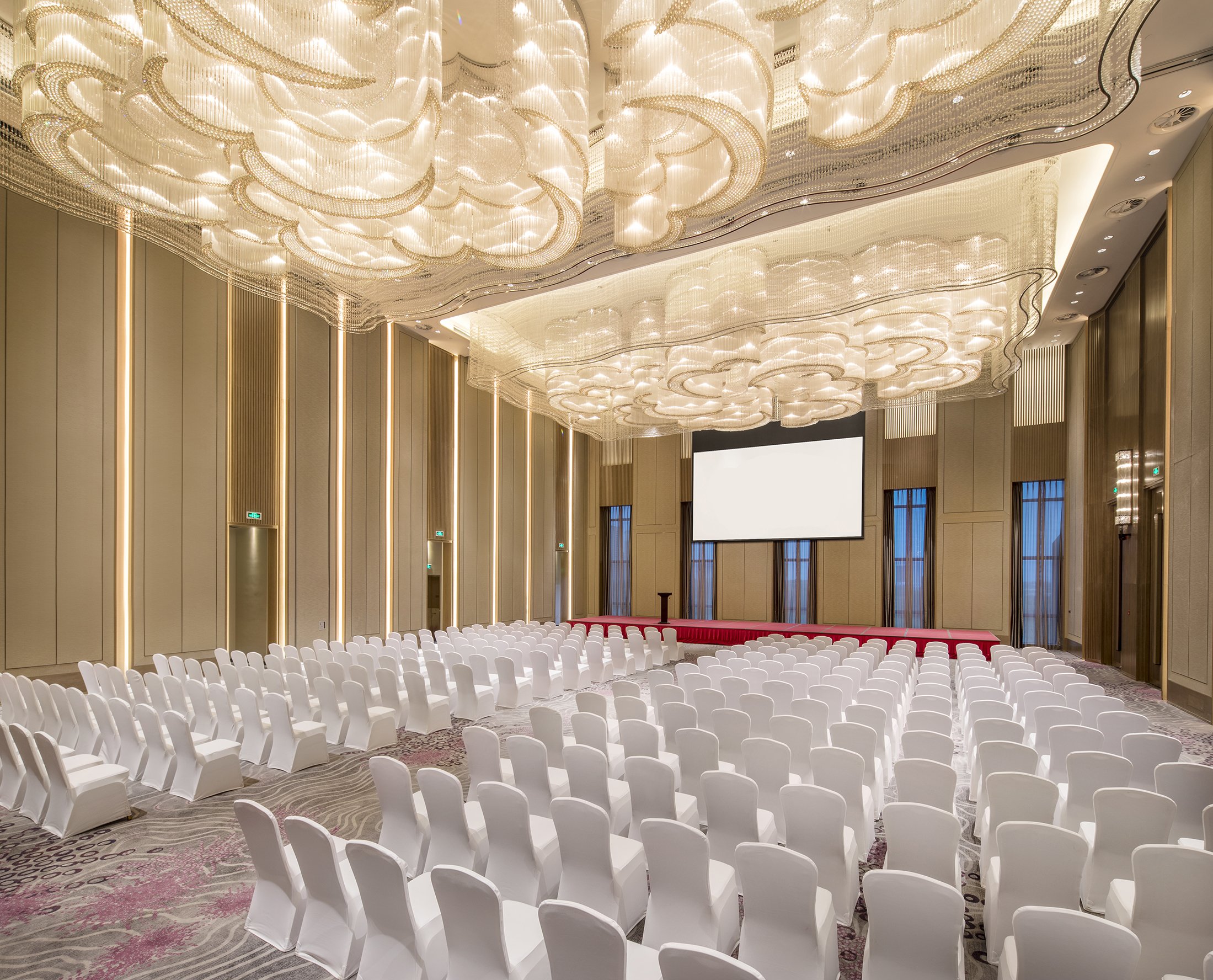 CROWNE PLAZA HARBIN SONGBEI 52/58