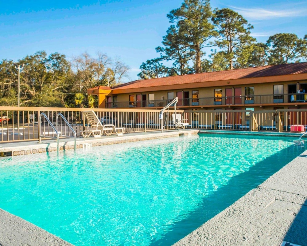 Econo Lodge Panama City St. Andrews 3/44