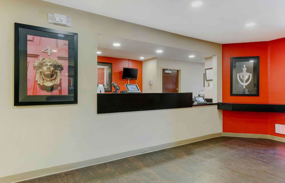 Extended Stay America Suites Phoenix Airport 4/37