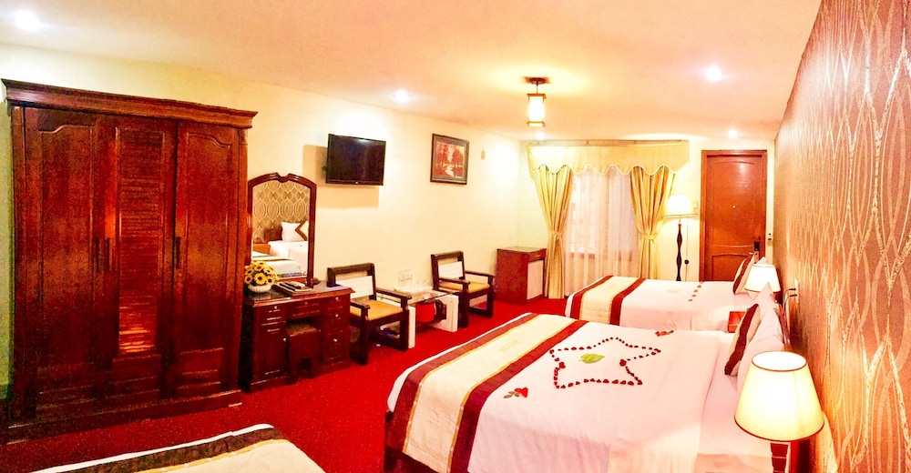 Thanh Binh Trade Union Hotel 8/27