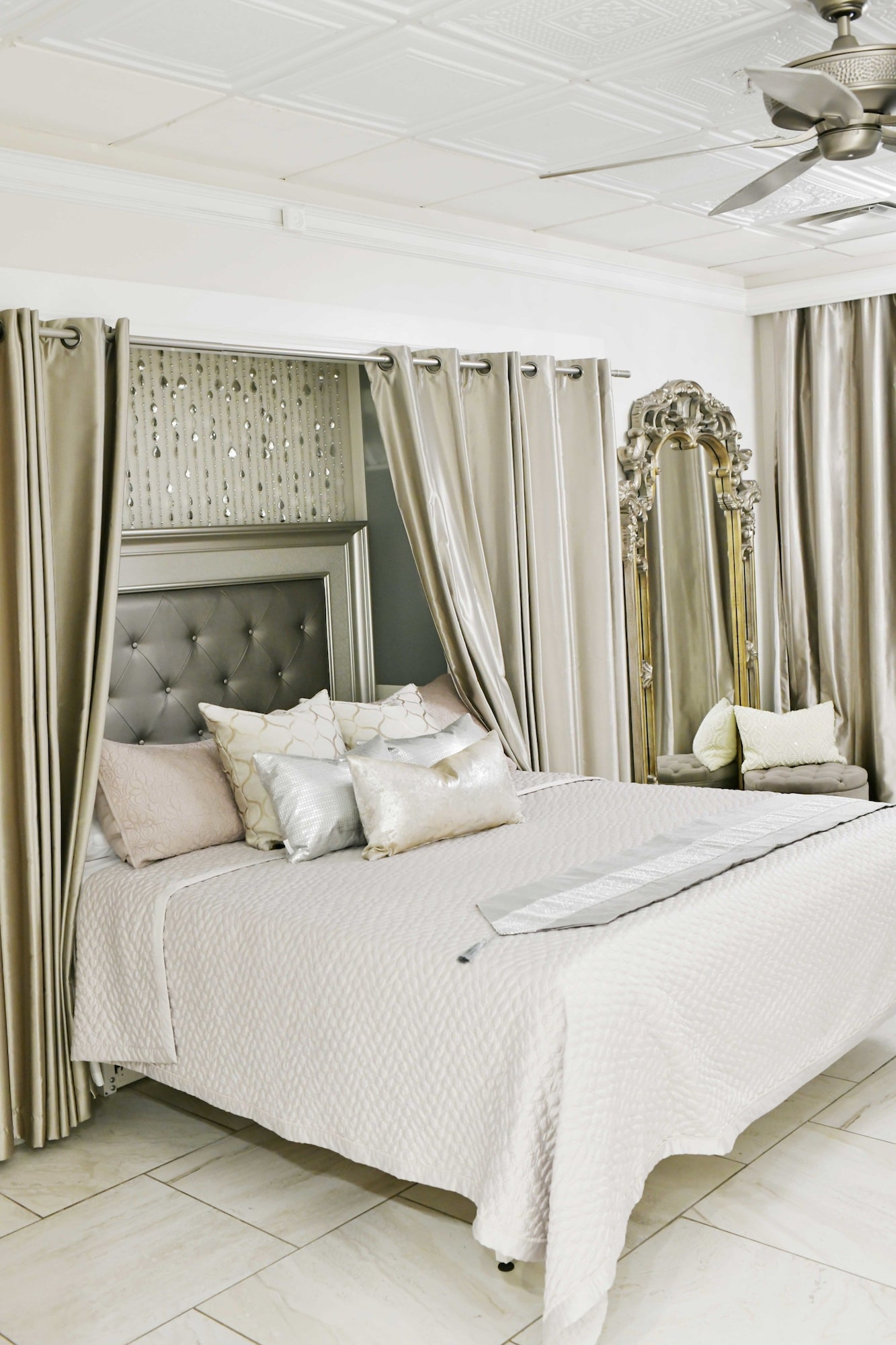 Paris, King Bed