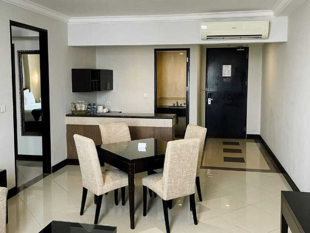 Grage Hotel Cirebon 66/71