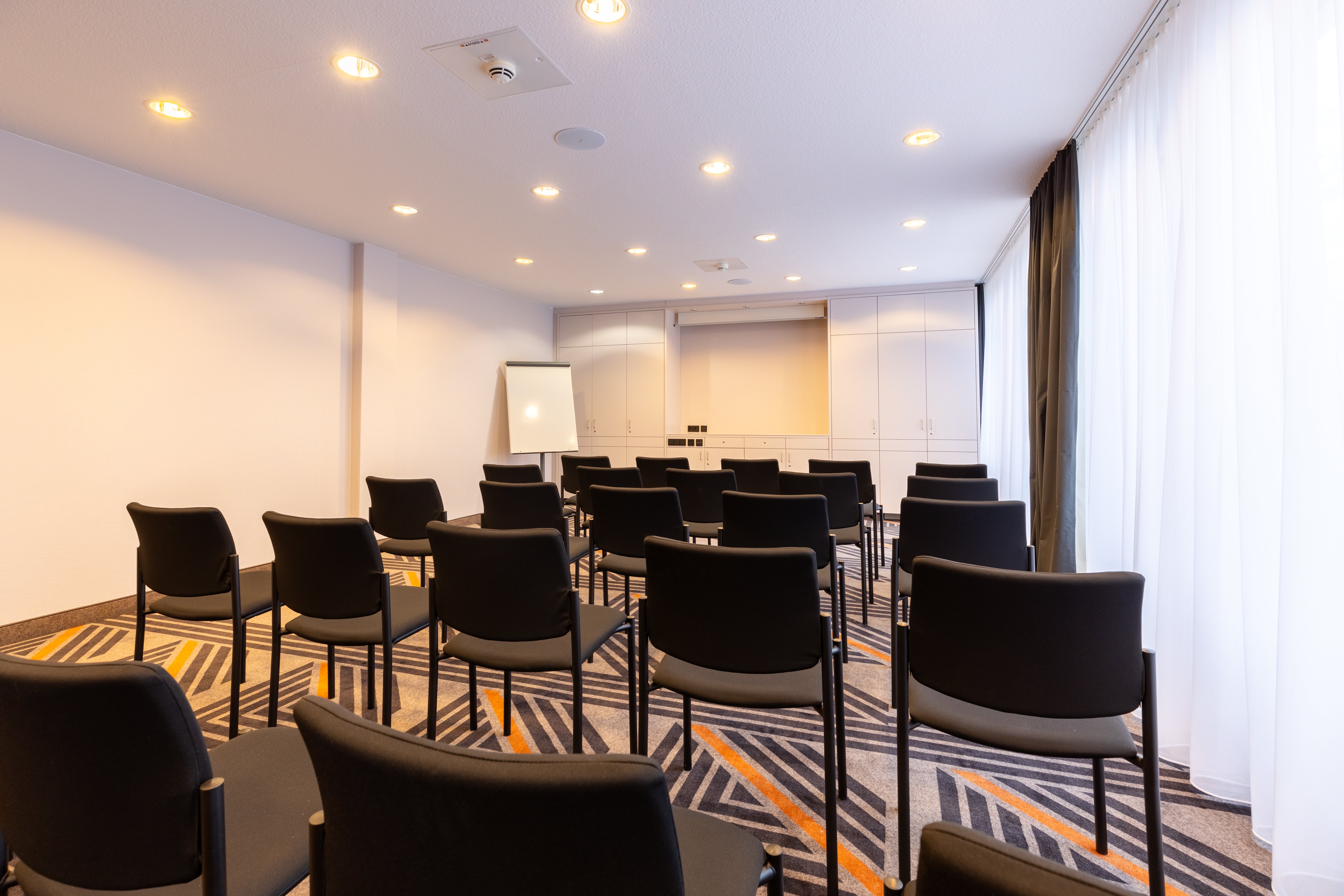 Holiday Inn - the niu, Blade Solingen by IHG 74/80
