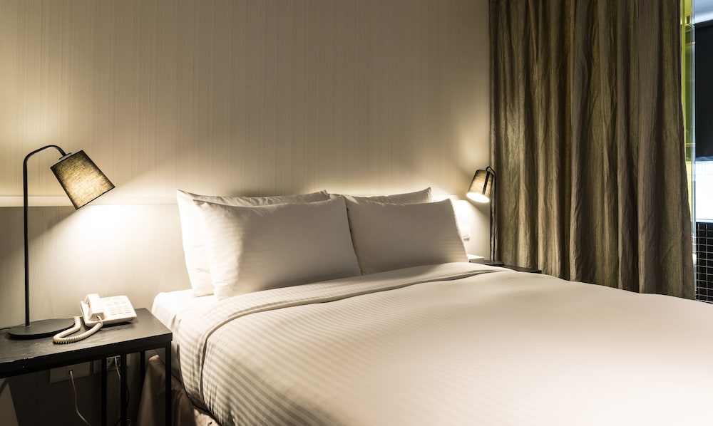 Vendome East Inn 13/47