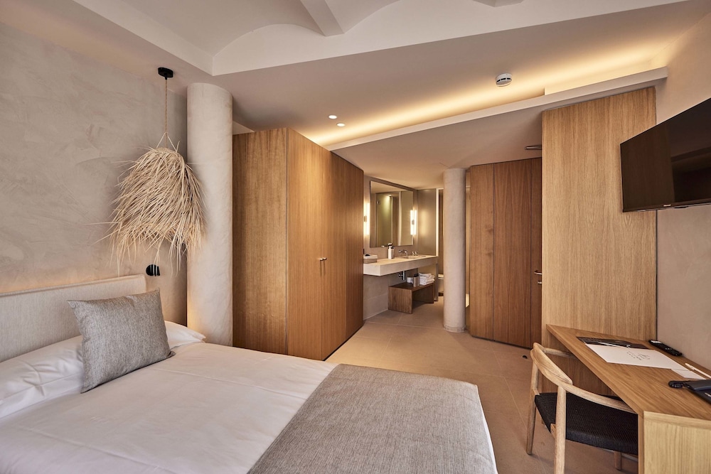 Joe S Gomila Boutique Hotel 37/72