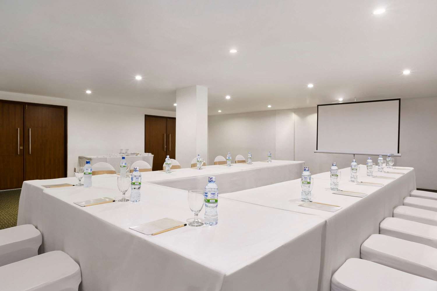 Ramada by Wyndham Colombo 44/46