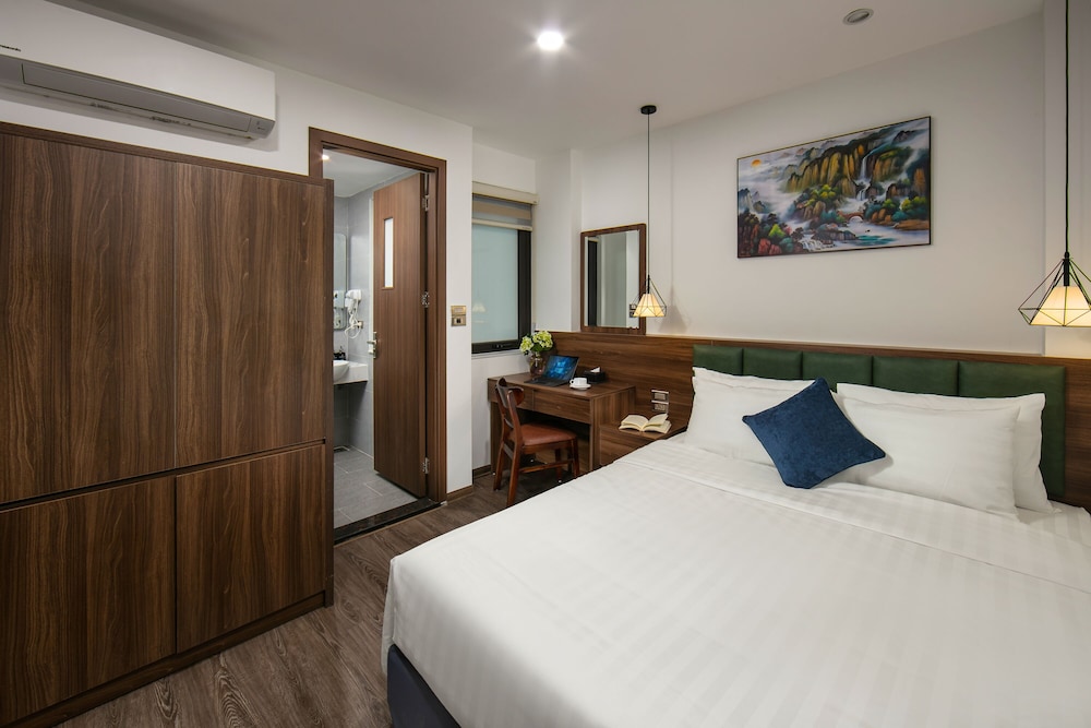 Superior, Queen Bed