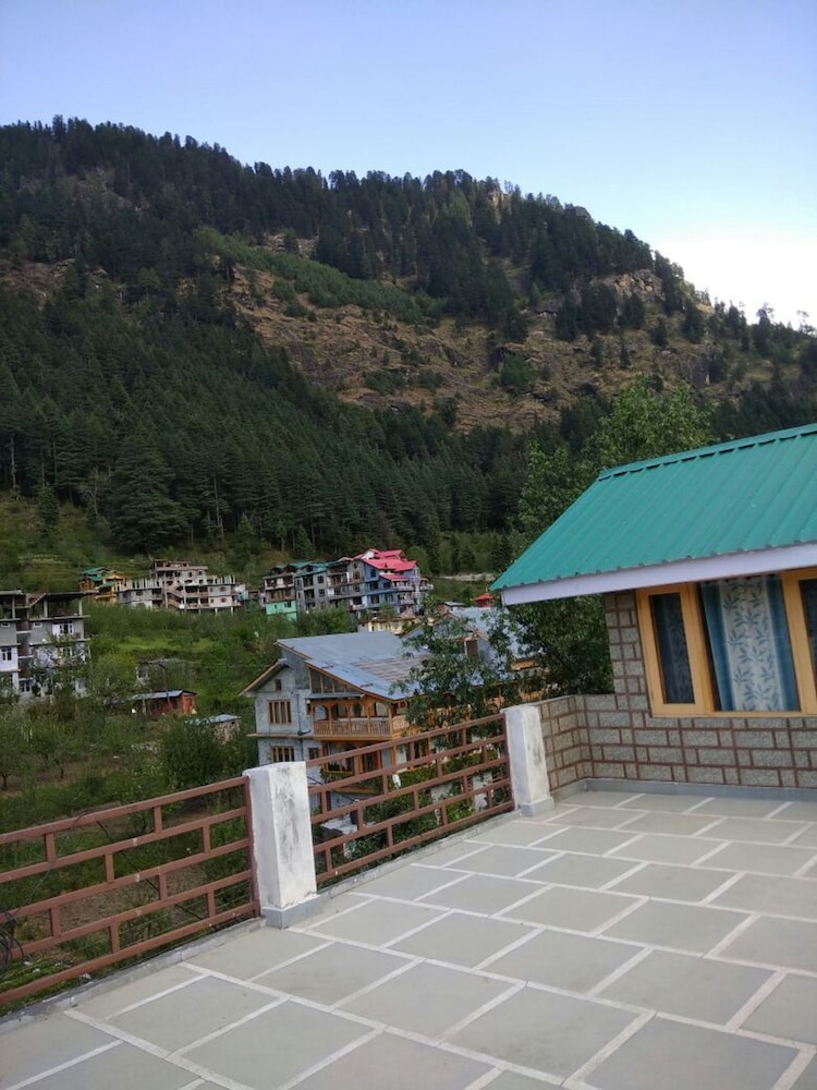 Sky Way Manali by Royal Collection 7/8