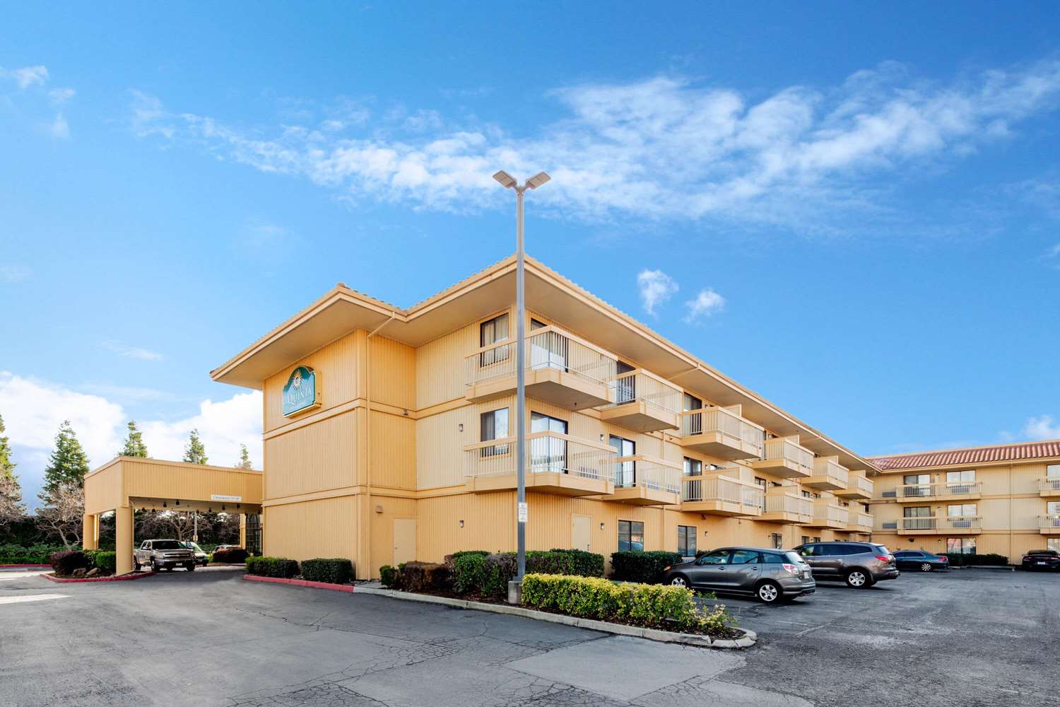 La Quinta Inn & Suites by Wyndham Oakland - Hayward 30/34