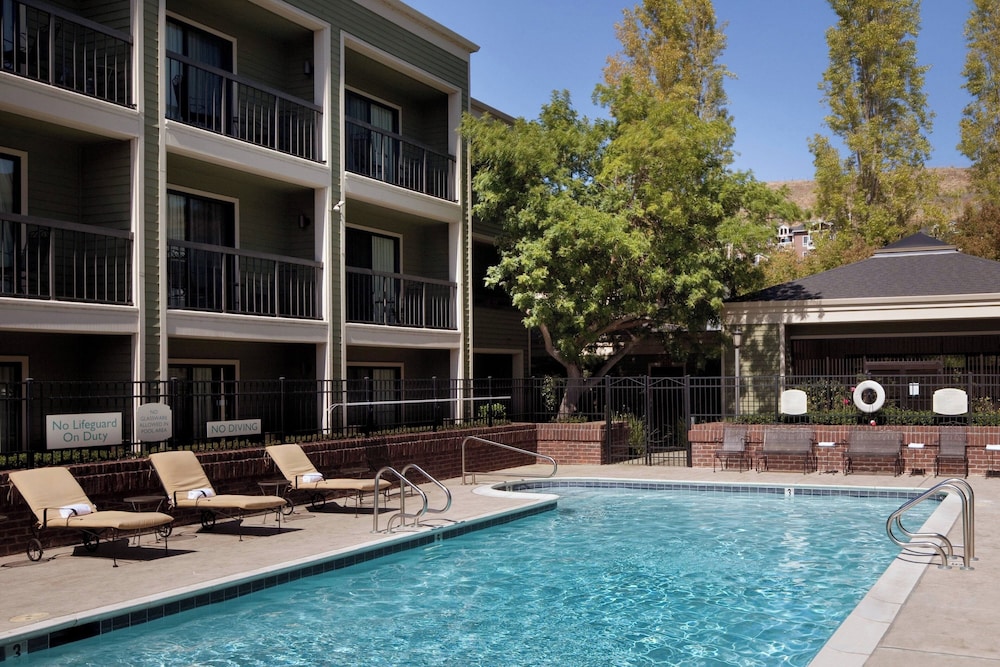 Courtyard San Francisco Larkspur Landing - Marin County — 6