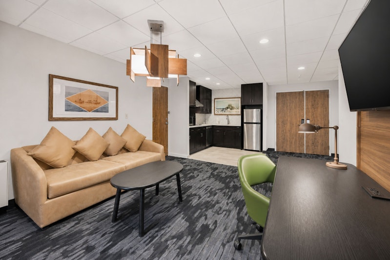 Fairfield by Marriott Inn and Suites Mount Pleasant, WI 13/19