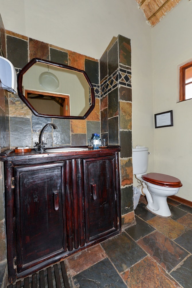 Thornhill Safari Lodge 8/70
