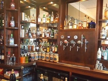Station Hotel 43/56