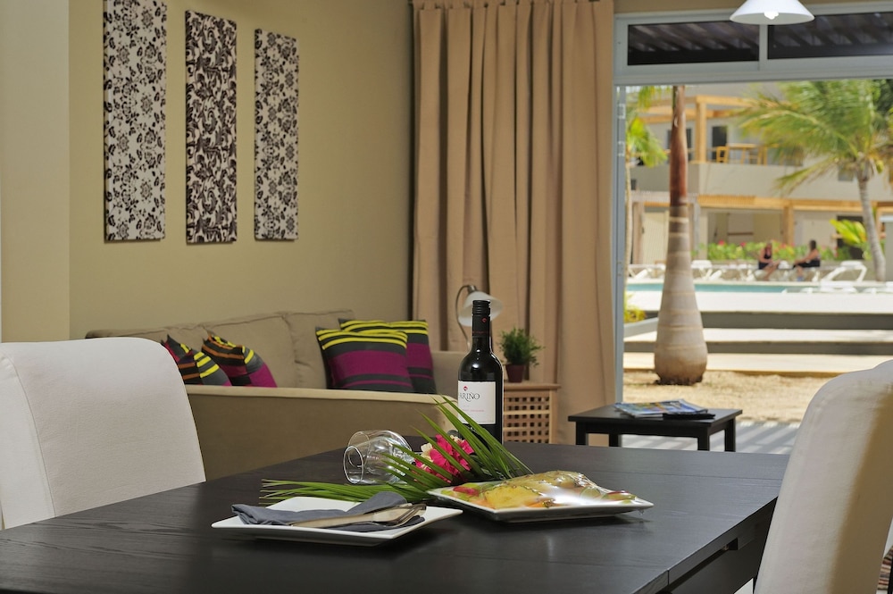 Eden Beach Resort 47/63