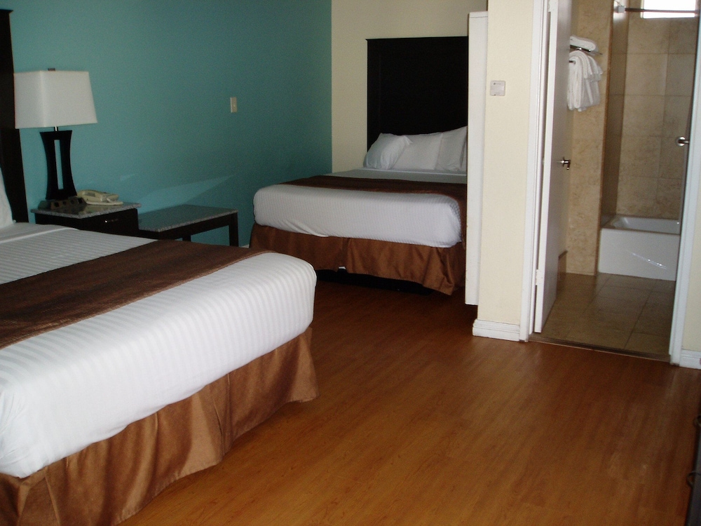Rockview Inn And Suites 16/54