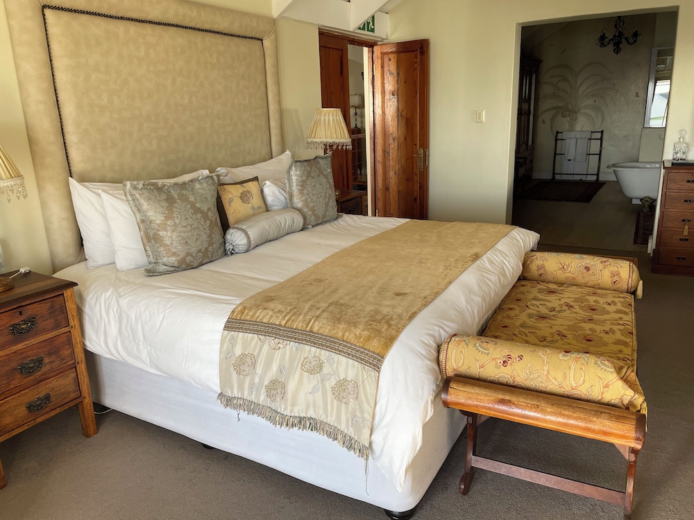 Paternoster Manor 9/36