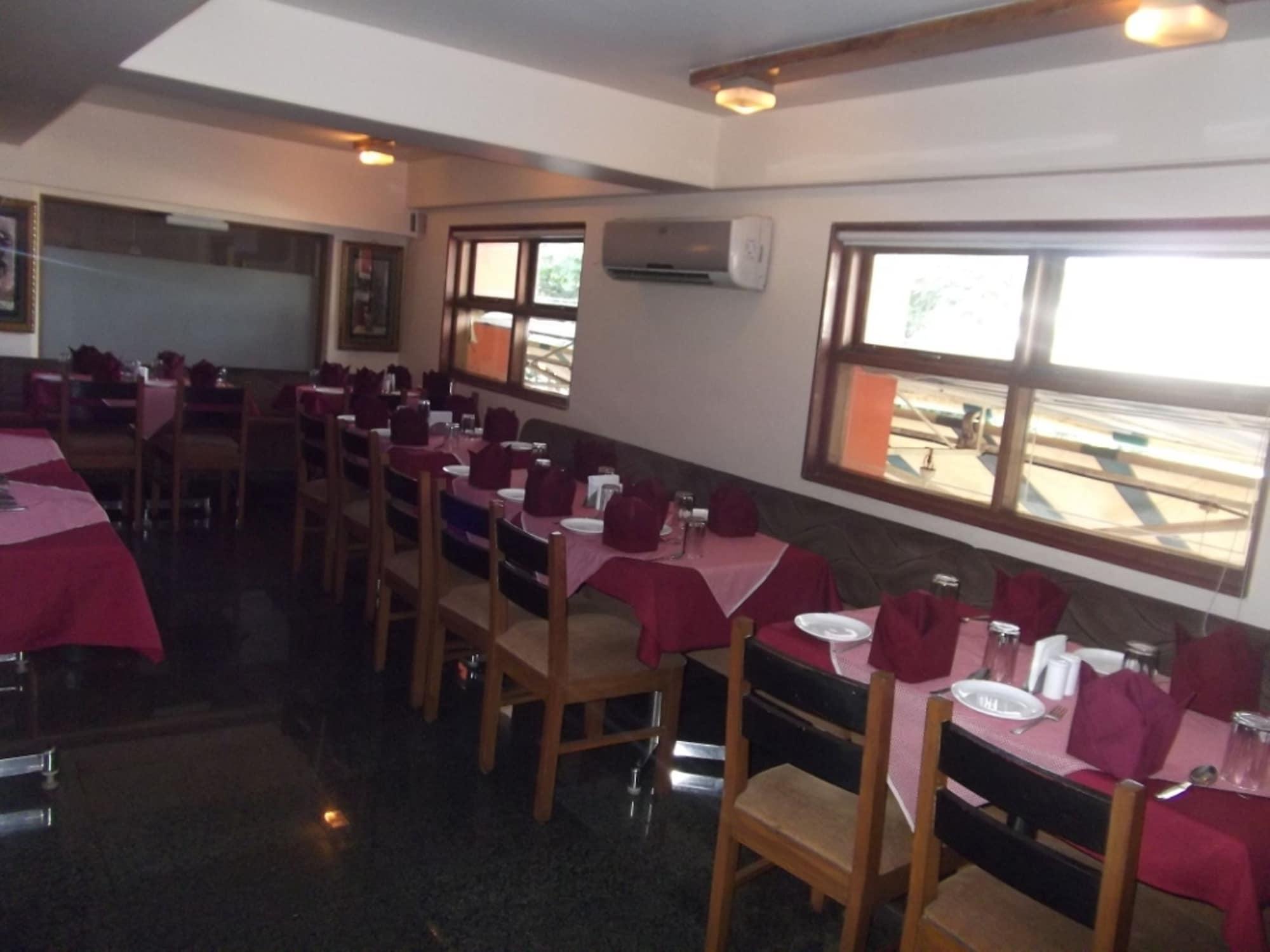 Hotel Ravikant 20/23