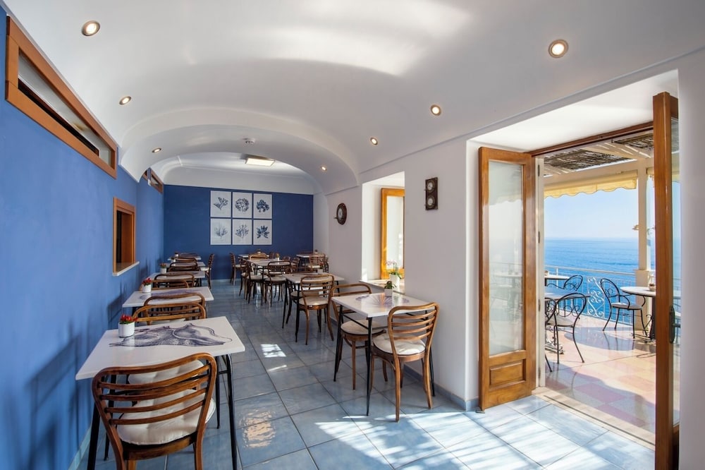 Maresca Hotel Praiano 61/78