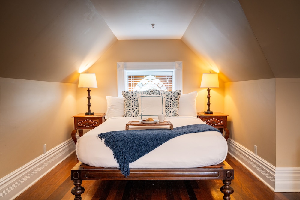 ROOM, 2 QUEEN BEDS, COURTYARD VIEW