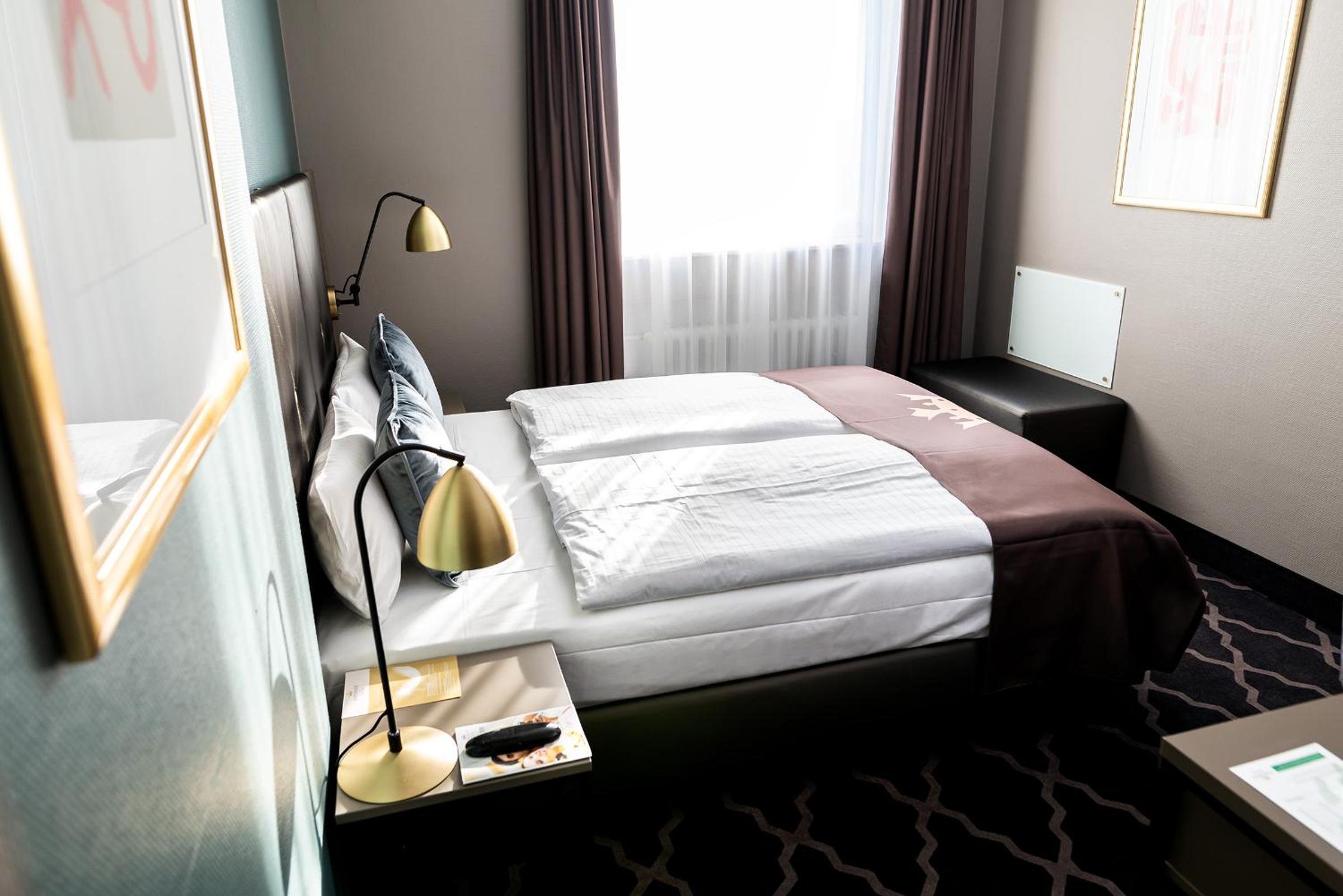 غرفة قياسية بسرير مزدوج، Hotel Kaiserhof 7/10