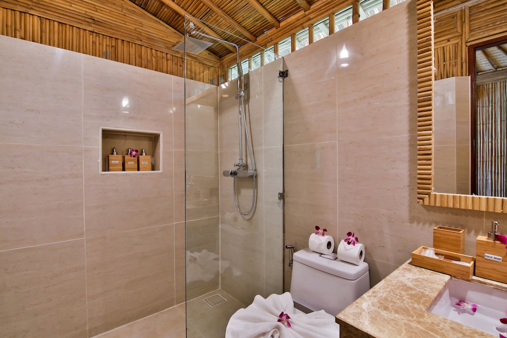 PhiPhi CoCo Beach Resort 50/50