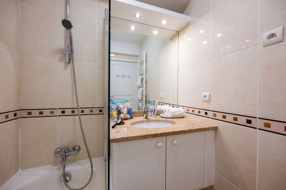 شقة بسرير مزدوج مع أريكة، Nemea Le Lido Cagnes sur Mer 4/7