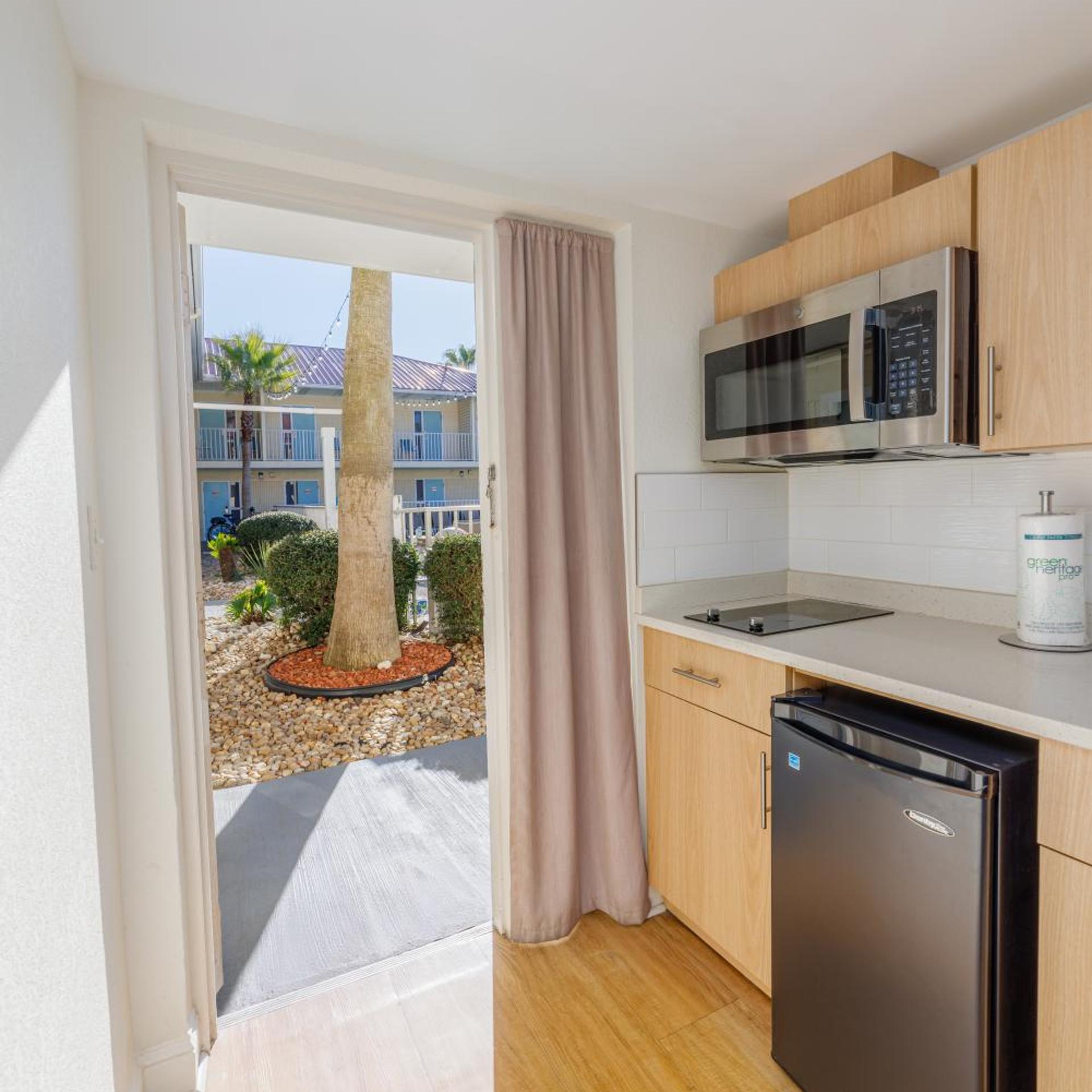 Dunes Inn and Suites 28/29
