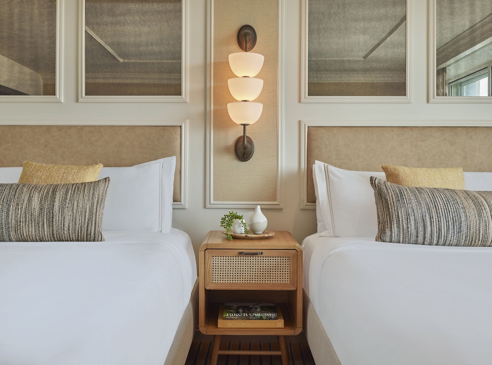 Room, 2 Double Beds, Ocean View