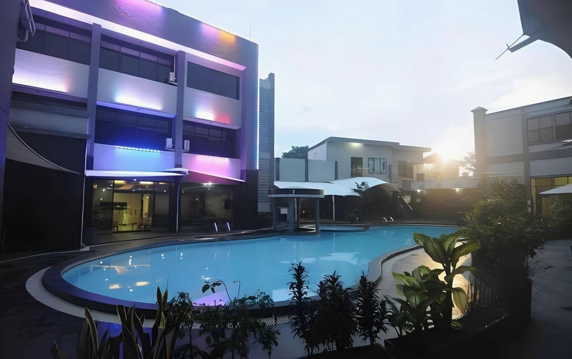 Swarna Dwipa Hotel 5/54