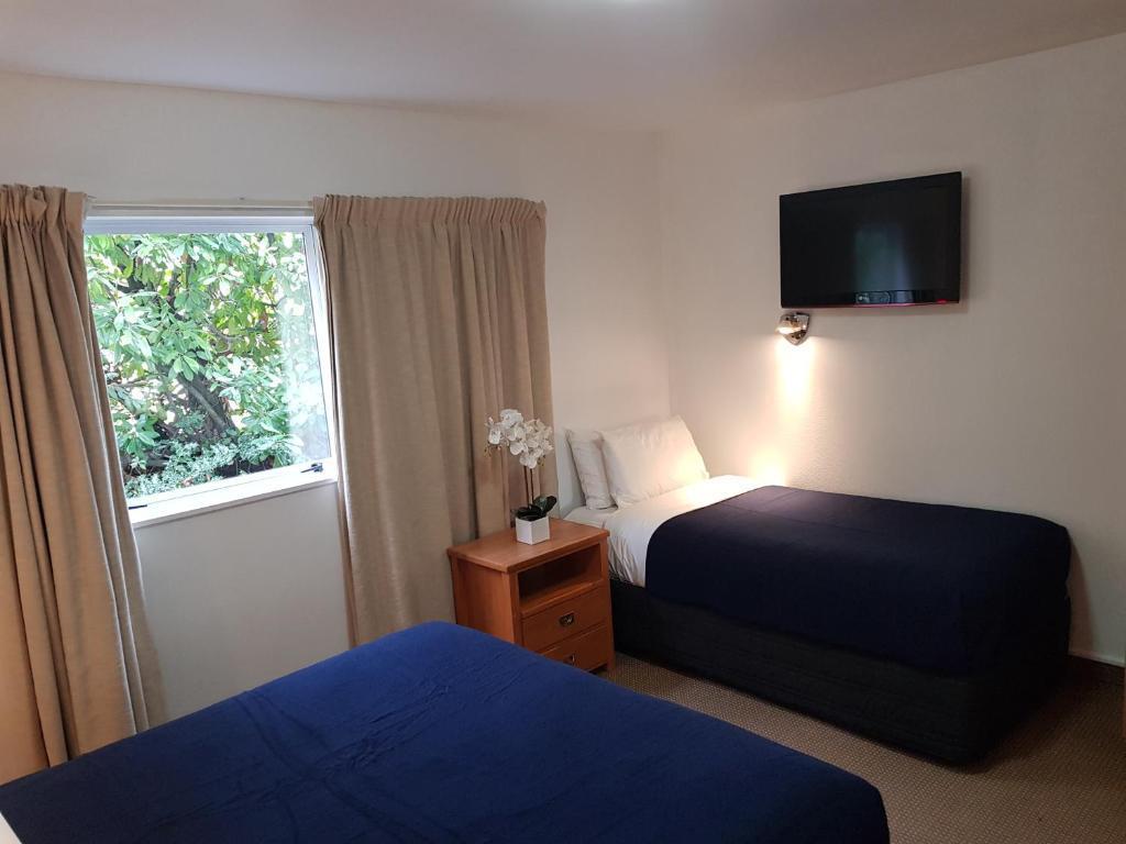 1 BEDROOM, APARTMENT, MOUNTAIN VIEW