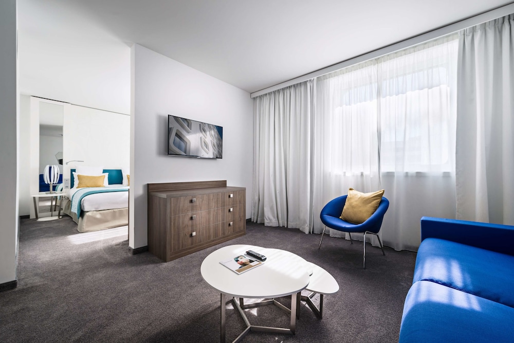 Golden Tulip Marseille Euromed 43/63