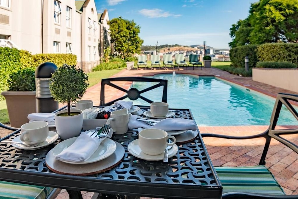 Town Lodge Bellville 6/38