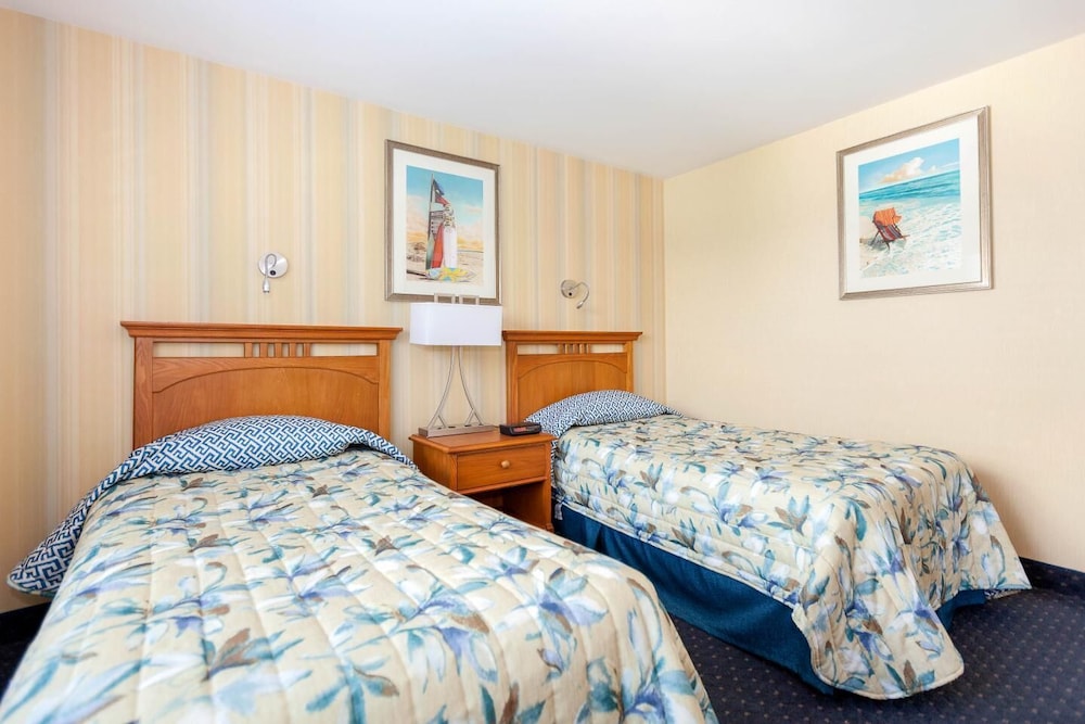 Blue Water Resort on the Ocean 26/79
