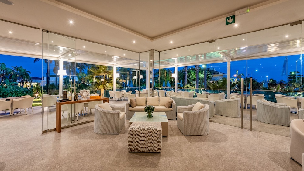 Acacia Palace - Adults Only 38/50