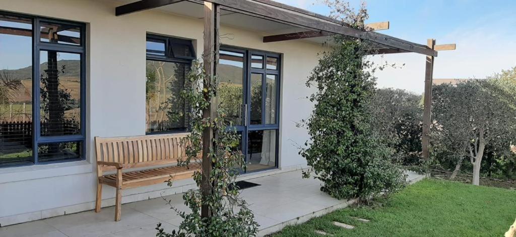 Sunrise And Sunset Apartments At Domaine Coutelier 44/50