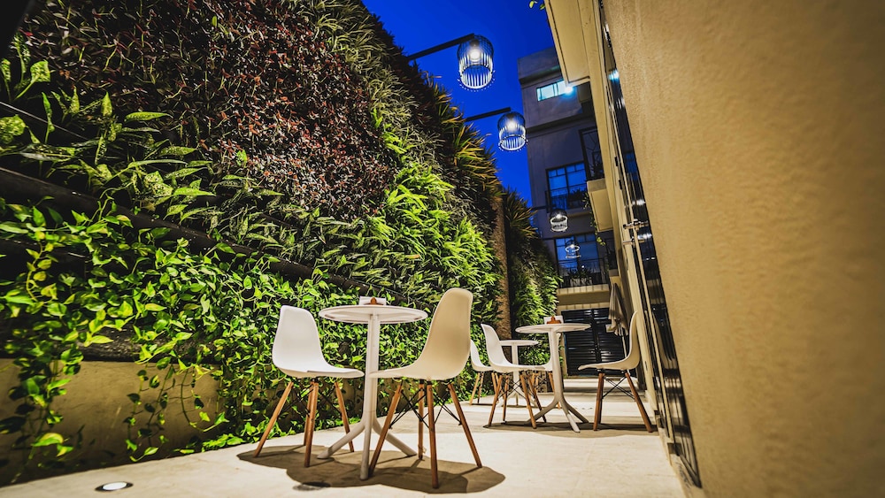 Alko Hotel Cotona 52/55
