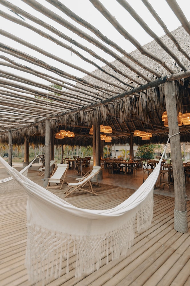Tay Beach Hotel 42/75