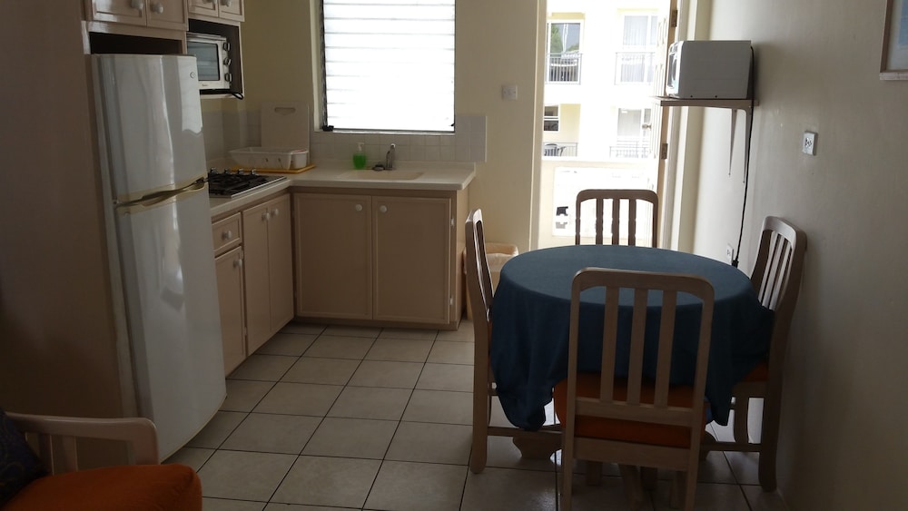 MELROSE BEACH APARTMENT 34/50