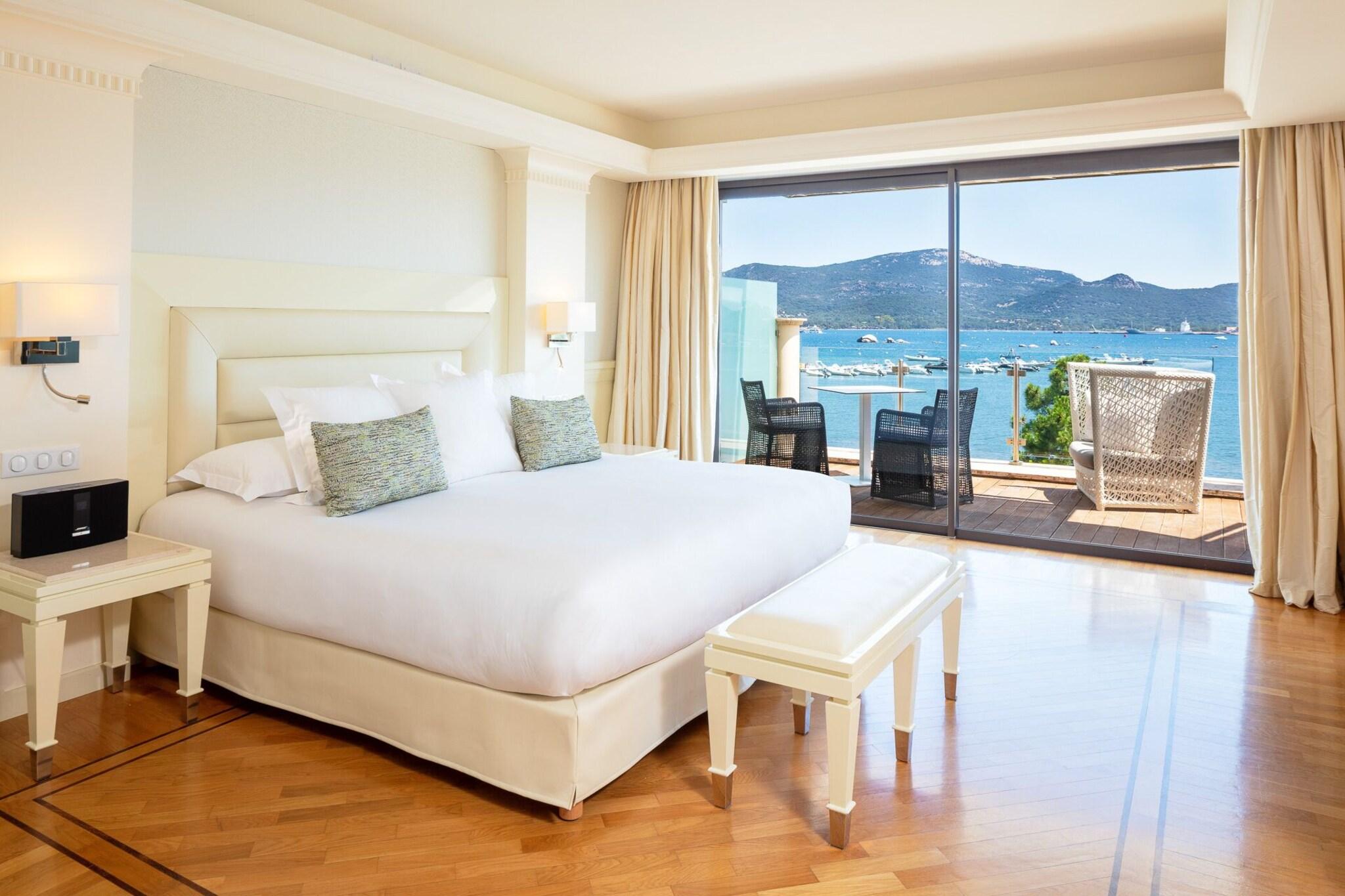 Deluxe, Suite, Sea View
