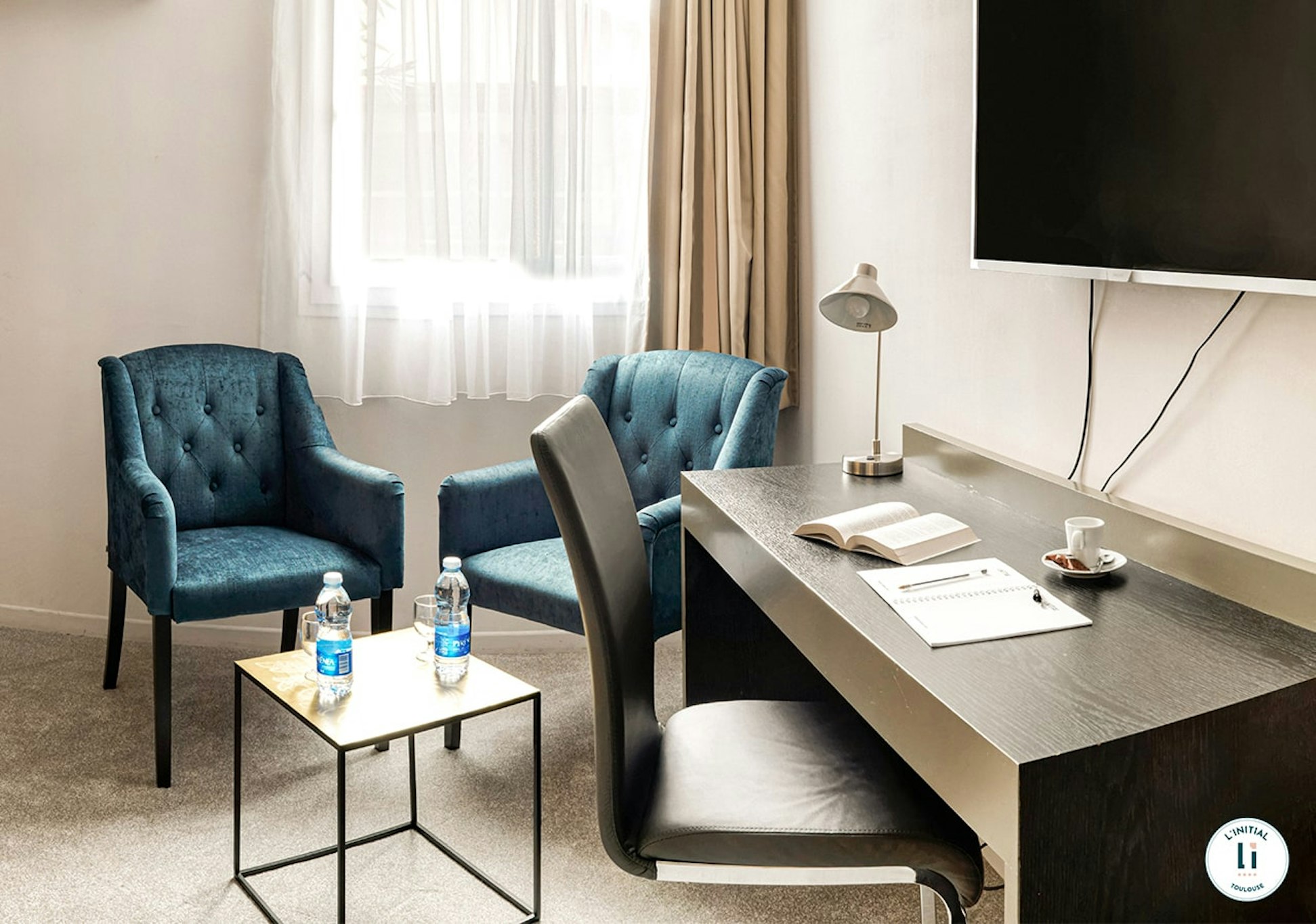 L initial Hotel 19/26