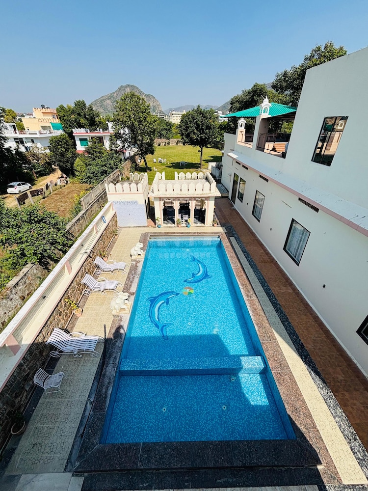 Sajjan Bagh 24/48