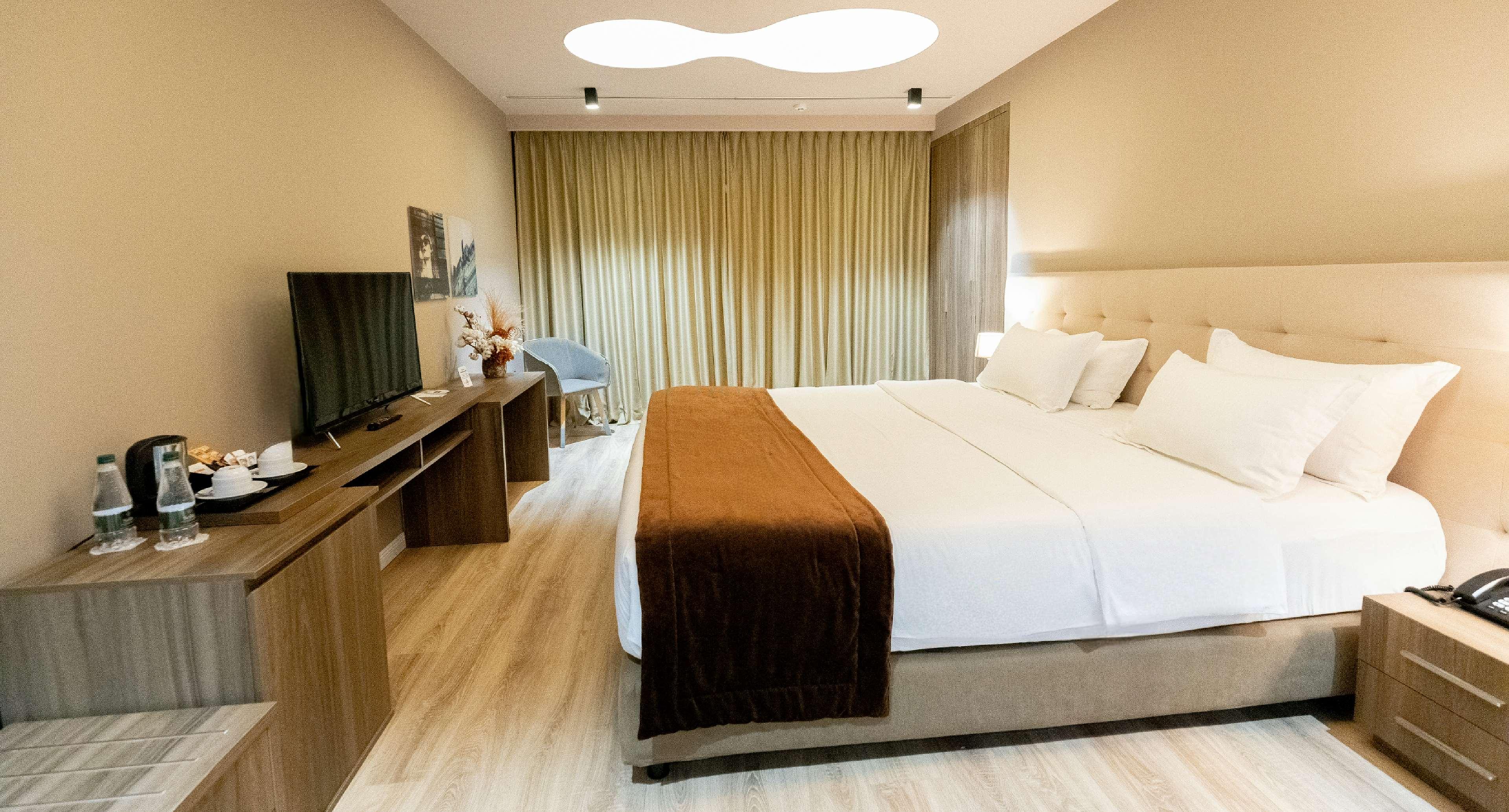 جناح بسرير كينج، Best Western Premier Ark Hotel 2/5